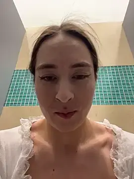 Stripchat Adult Webcam of Holly_Play