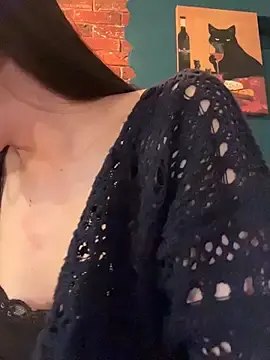 Stripchat Free Porn Cam of Holly_Play