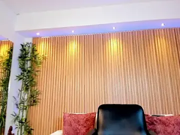 Stripchat Live Sex Cam of paulina_sweett_