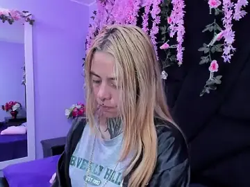 Stripchat Live Sex of Dakota_Angell_