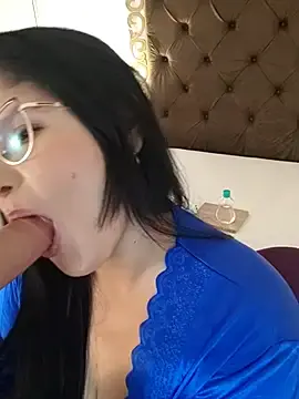 Stripchat Nude Webcam of AlinaVegaa_