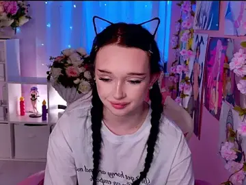 Stripchat Adult Webcams of Flora_Ray