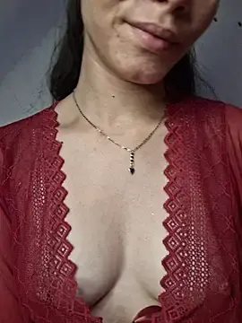 Stripchat Adult Webcams of PocaHontas2026