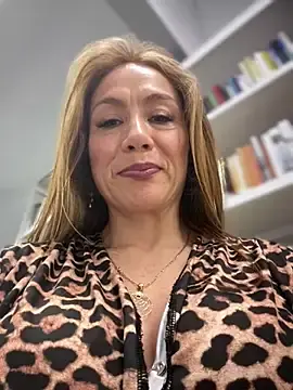 Stripchat Nude Webcam of angelitasexy81