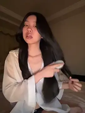 Stripchat Free Live Porn of jolie_33