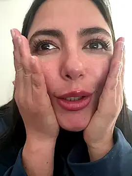 Stripchat Sex Cam of sukhakunis1