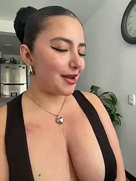 Stripchat Sex Cam of sukhakunis1