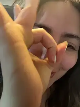 Stripchat Free Porn Cam of sukhakunis1