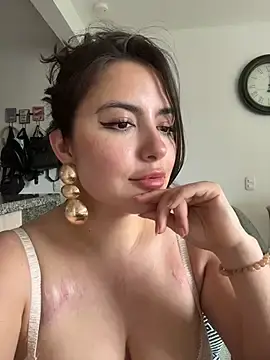 Stripchat Sex Cam of sukhakunis1