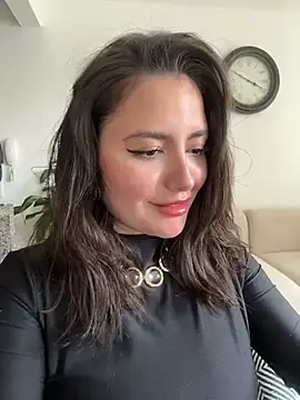 Stripchat Free Live Porn of sukhakunis1