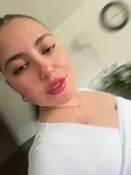 Stripchat Adult Webcam of sukhakunis1