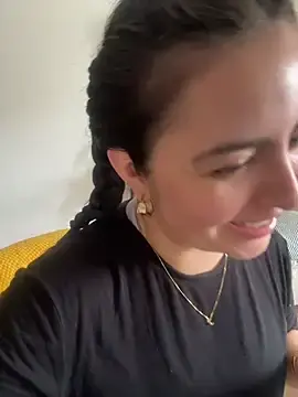 Stripchat Free Live Porn of sukhakunis1