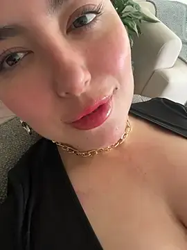 Stripchat Live Sex Cam of sukhakunis1