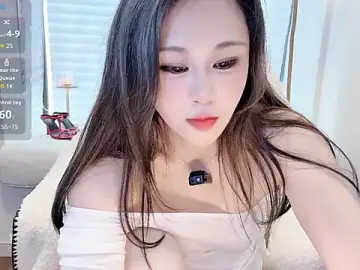 Stripchat Free Porn Cam of AzureBlue-77