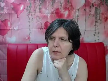 Stripchat Live Sex Cam of LunaDobra