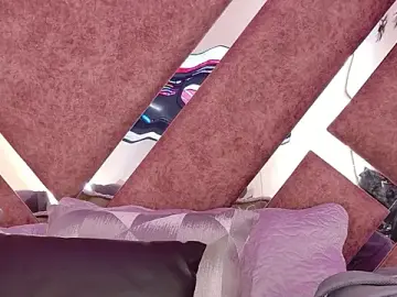 Stripchat Live Sex Cam of MeganR_