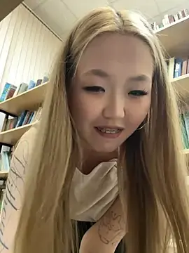 Stripchat Sex Cam of Aiko_Yumi