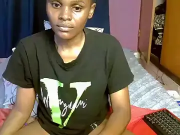 Stripchat Adult Webcams of Queen_petite_