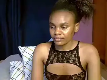 Stripchat Adult Video Chat of Queen_petite_