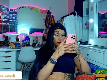 Stripchat Live Sex of caroline_cossei