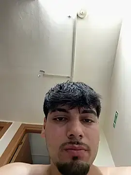 Stripchat Sex Cam of emir343475