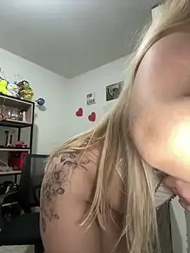 Stripchat Free Porn Cam of Celestedubois