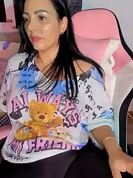 Stripchat Sex Cam of ReiyaRey