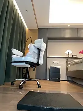 Stripchat Nude Webcam of AYW-21