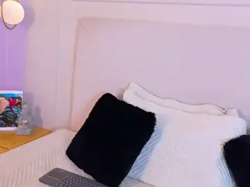 Stripchat Nude Webcam of OlayaCooper