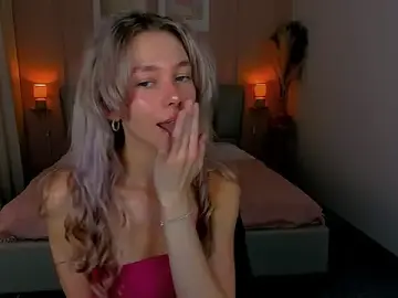 Stripchat Nude Webcam of LuluAlis