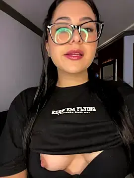 Stripchat Live Sex Cam of Natha_Fantasy