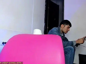 Stripchat Adult Webcam of Threesome-no-mercy