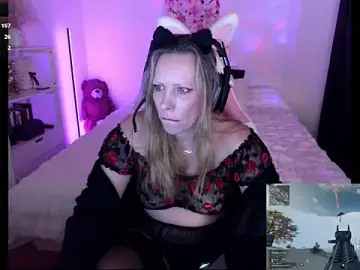 Stripchat Free Porn Cam of ArchangelTheFrancaise