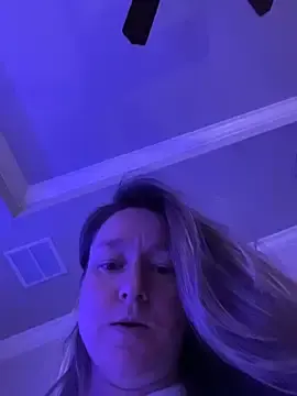 Stripchat Free Live Porn of Vivian_MayXxX