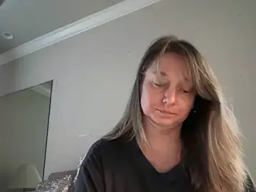 Stripchat Live Sex Cam of Vivian_MayXxX