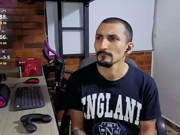 Stripchat Free Porn Cam of Marck_Muscle