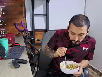 Stripchat Free Live Porn of Marck_Muscle