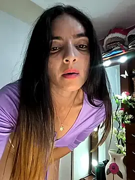Stripchat Live Sex Cam of Sam_Sara