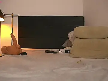 Stripchat Live Sex Cam of muscle_boyhorny