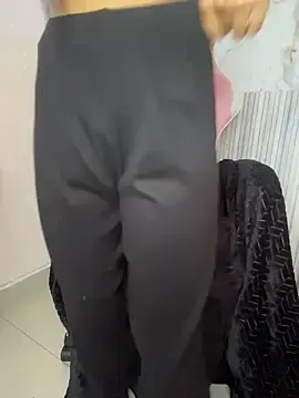 Stripchat Live Sex Cam of CELESTE_-EC