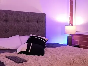 Stripchat Free Porn Cam of mandi4pole_