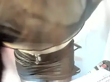 Stripchat Nude Webcam of dalilaoficials1