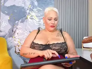 Stripchat Nude Webcam of GianellaCox_