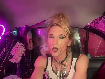 Stripchat Live Porn of TgirlBrat