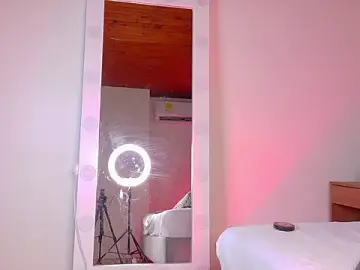 Stripchat Live Sex Cam of nahomi_campbell