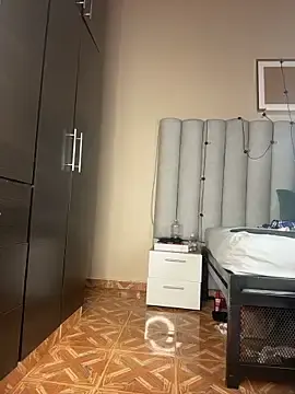 Stripchat Live Sex Cam of nahomi_campbell