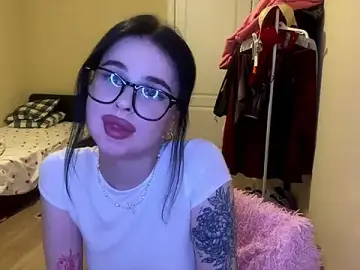 Stripchat Live Sex Cam of AkilahMilke