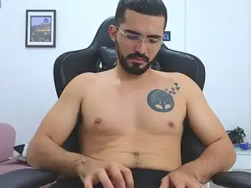 Stripchat Live Sex Cam of Massimoo_07