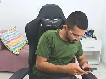 Stripchat Live Porn of Massimoo_07