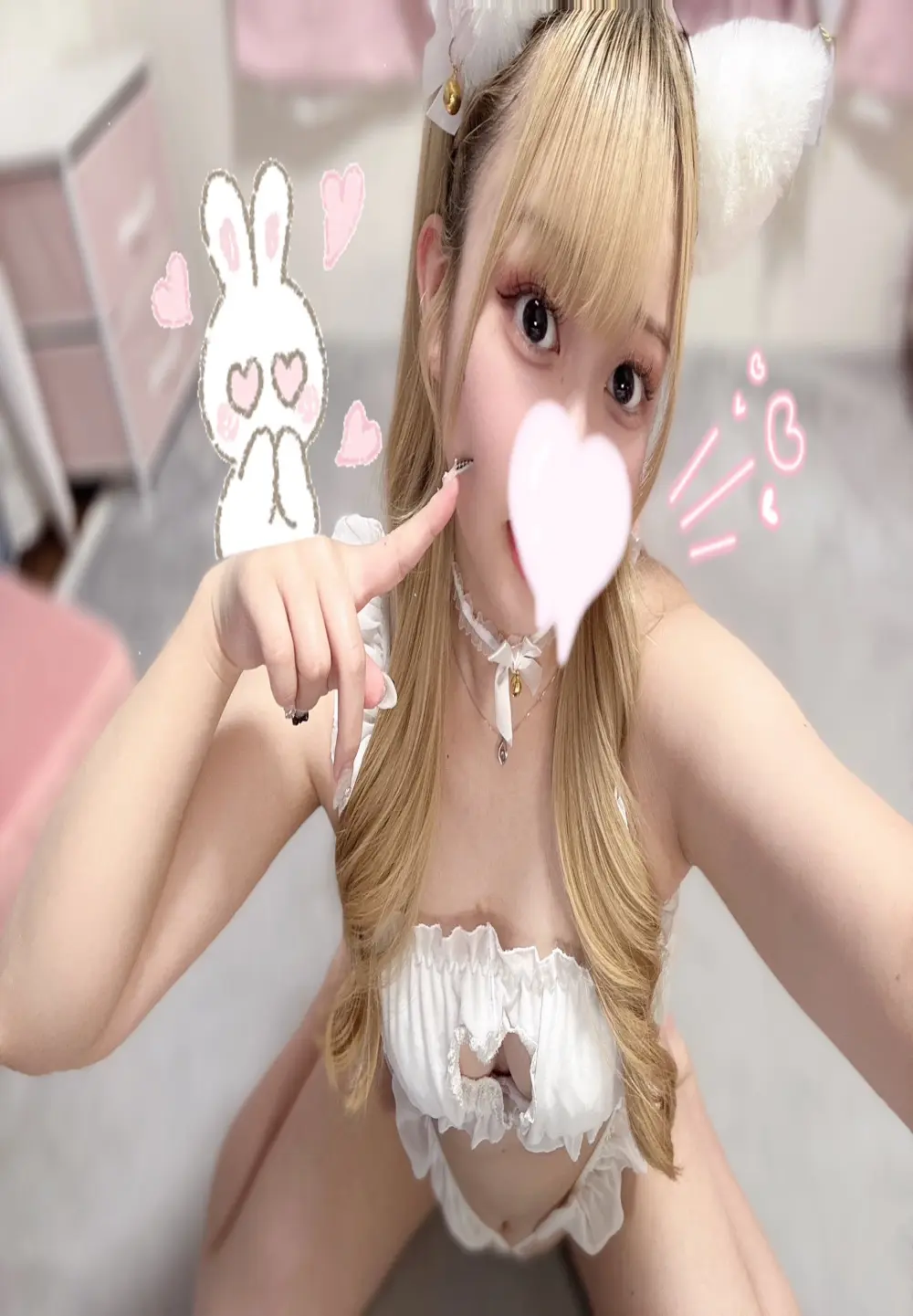 MAIKA_pyon